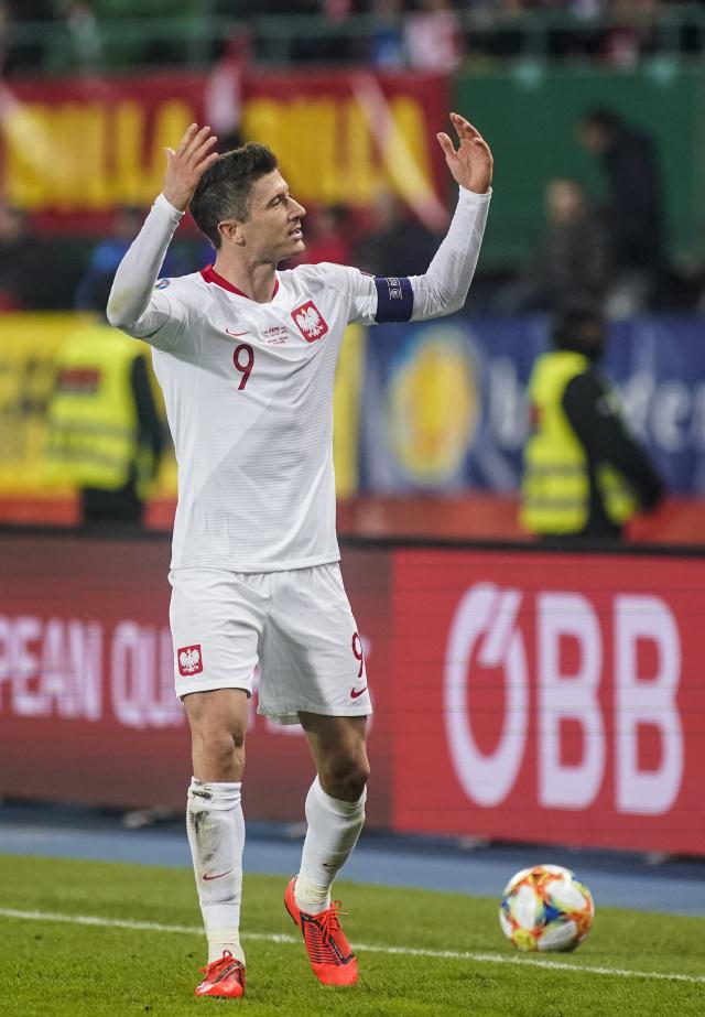 波兰队横扫奥地利队，梁靖崑状态火热