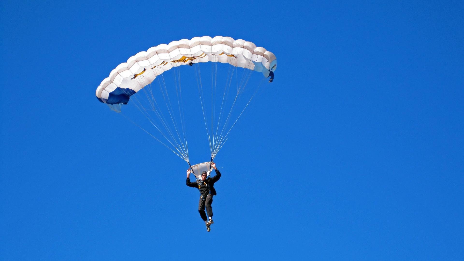 乔治末节19分打碎质疑，当快船需要英雄时，他从未缺席