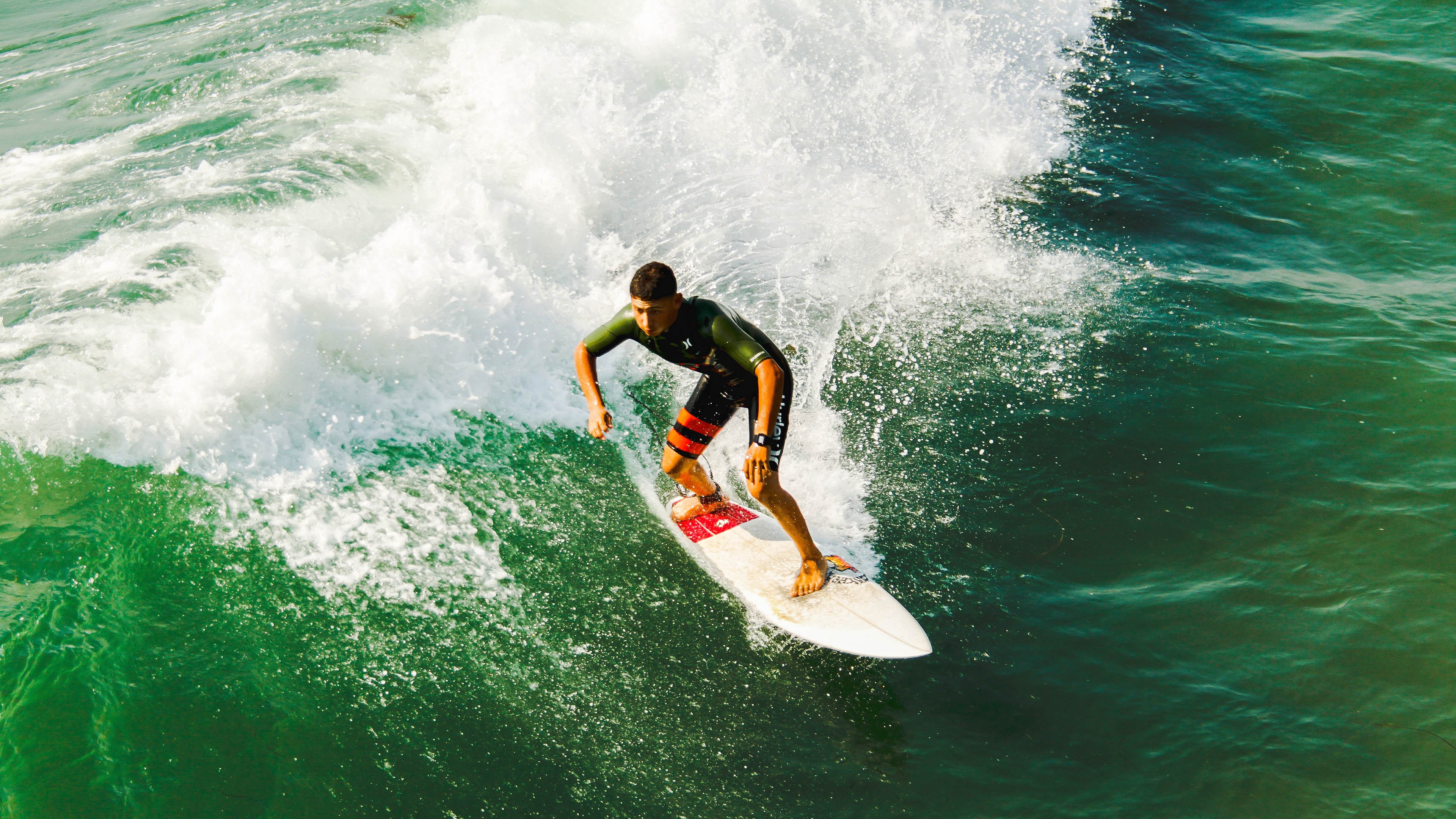 爱德华兹关键回合不手软，森林狼硬仗取胜国王，年轻领袖如何炼就大心脏？