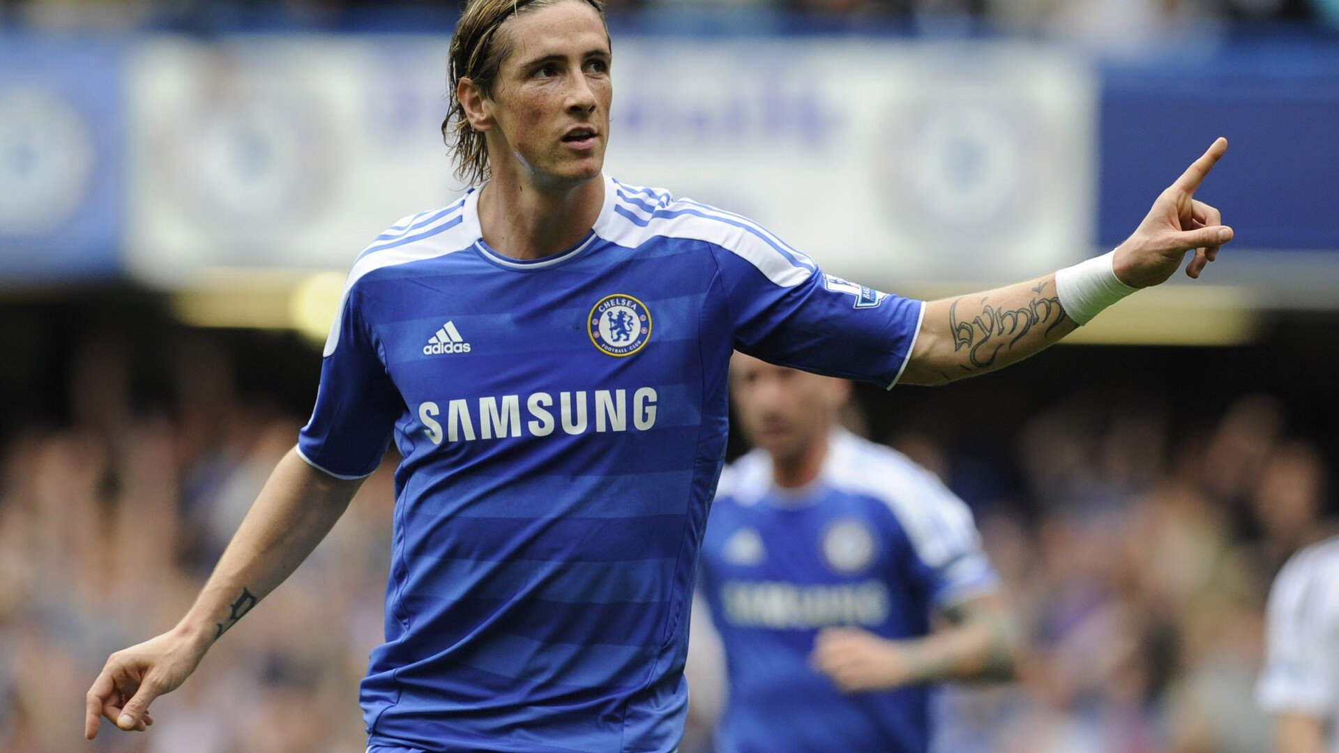 国王绝杀老鹰,霍勒迪,从沉默齿轮到关键先生的淬火之路